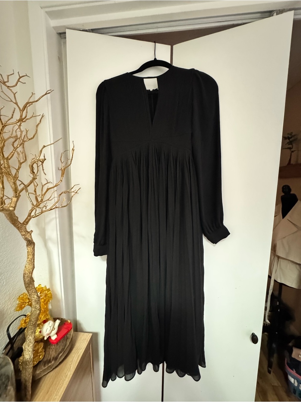 MICHAEL Michael Kors Black Long Sleeve Pleated Midi Dress